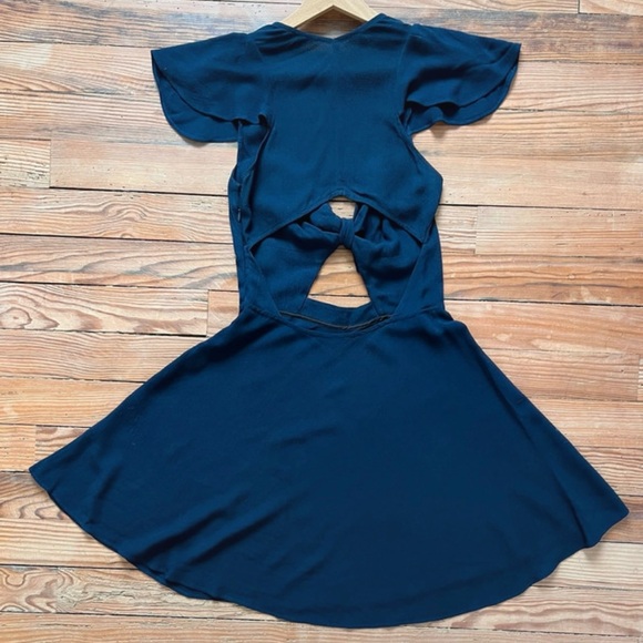Reformation navy mini dress - Picture 4 of 9